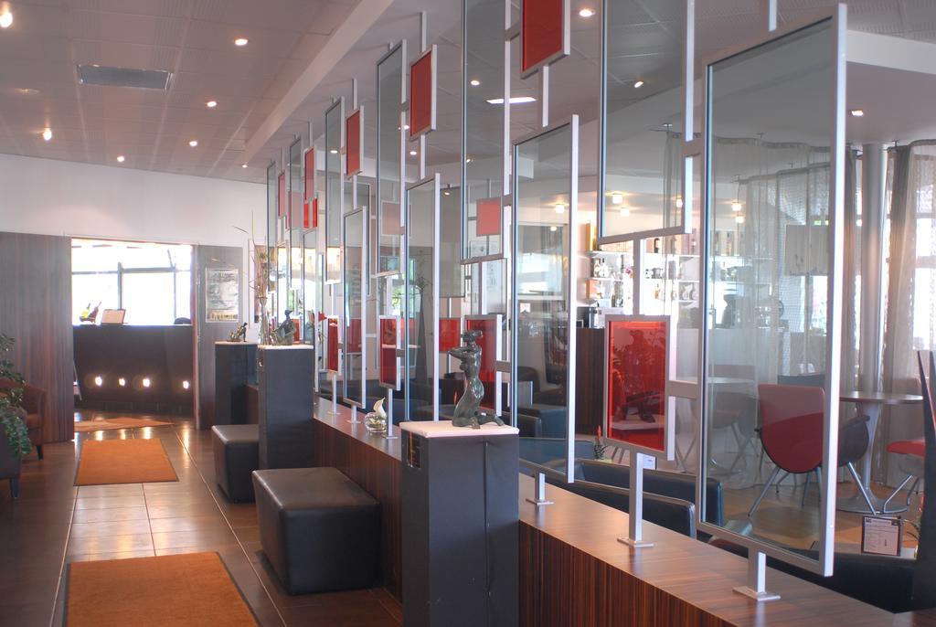 Hotel De Loire Et Restaurant Les Bateliers Trélazé Eksteriør billede